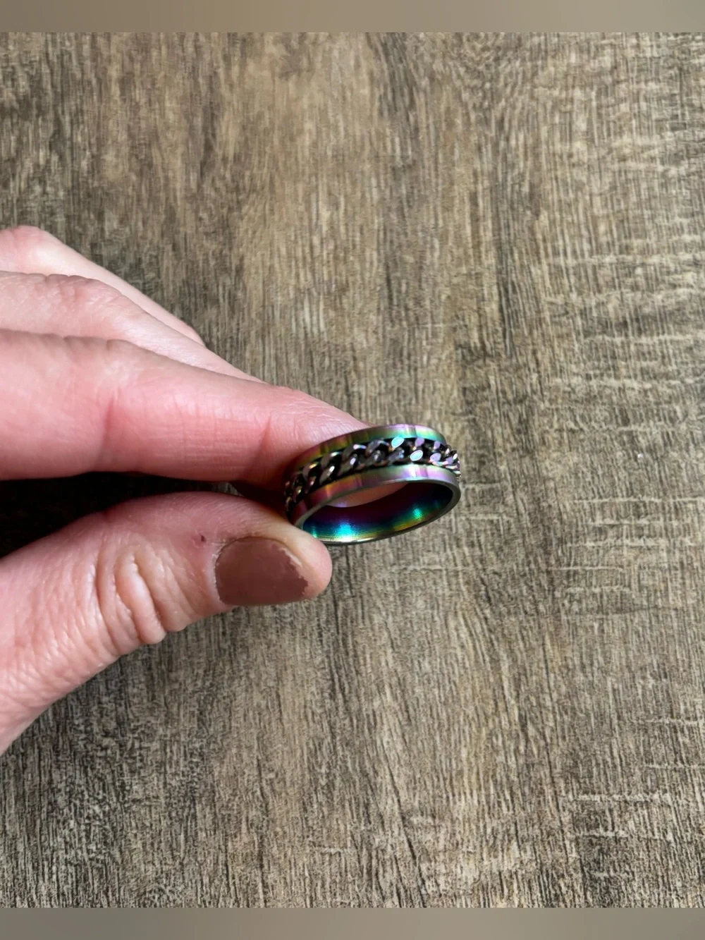 Men’s plus size 15 silver tone multi-color iridescent chain accent ring